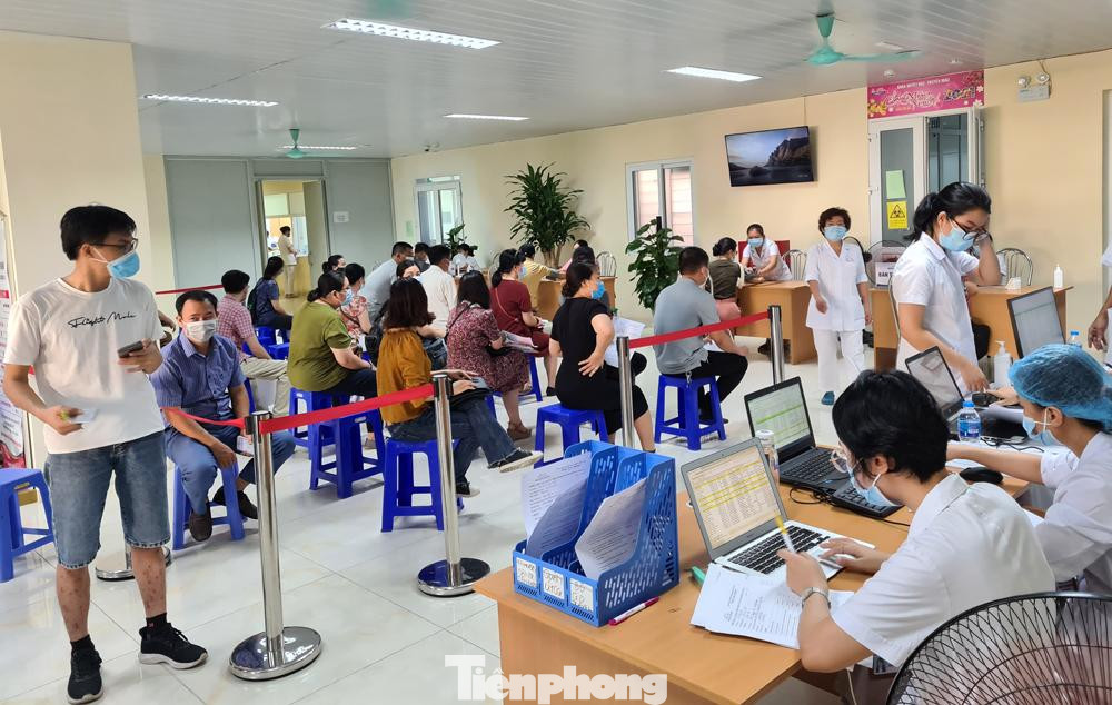 BHXH các địa phương phải đảm bảo tạm ứng, thanh quyết toán kinh phí khám chữa bệnh BHYT đầy đủ cho các cơ sở y tế trong bối cảnh dịch COVID-19. Ảnh minh họa.