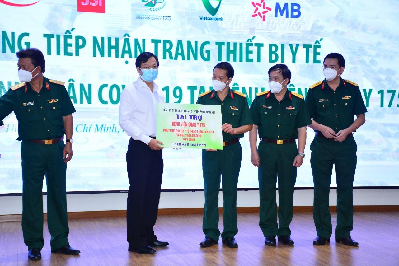 Công ty CityLand trao tặng BV Quân Y 175 thiết bị y tế với tổng giá trị 3 tỷ đồng