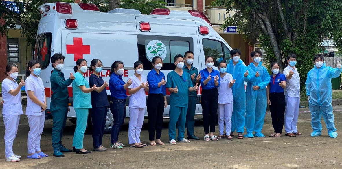 Đoàn y, bác sĩ của BV 175 đi hỗ trợ các địa phương