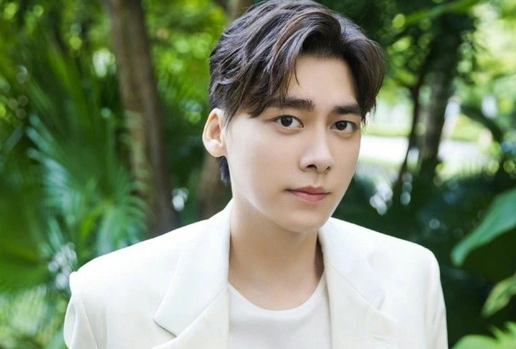 Lý Dịch Phong không còn hoạt động showbiz. Lý Dịch Phong không còn hoạt động showbiz.