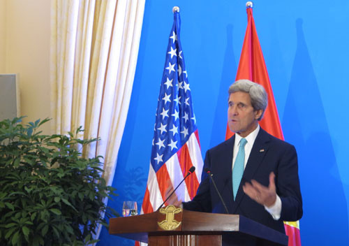 Ông Kerry cảnh báo Trung Quốc không nên tiếp tục đơn phương có những hành động tương tự như việc công bố vùng nhận diện phòng không vừa qua trong khu vực và đặc biệt là tại biển Đông. Ảnh: Trường Sơn 