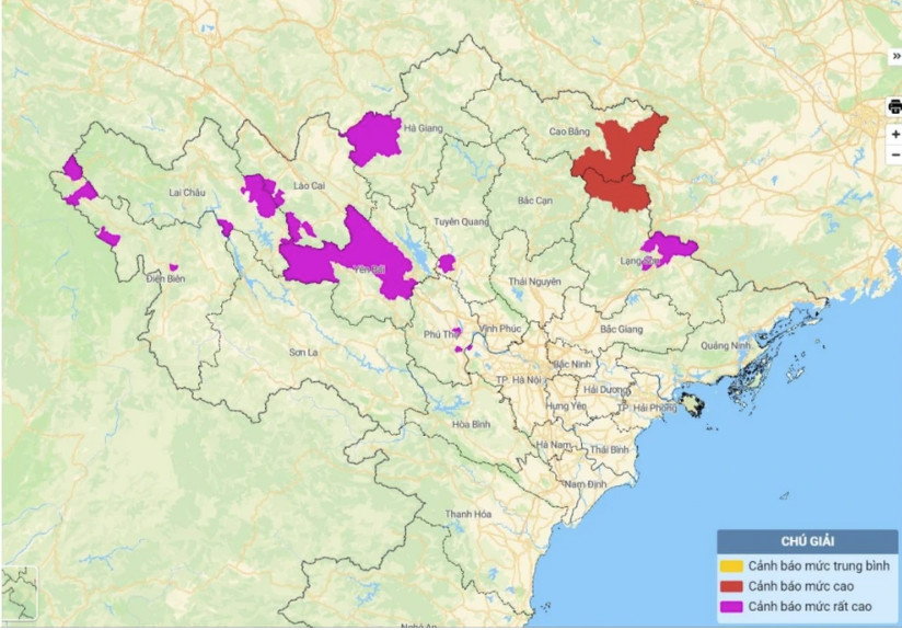 Bản đồ cảnh báo nguy cơ lũ quét, sạt lở ở các khu vực (Ảnh: NCHMF).