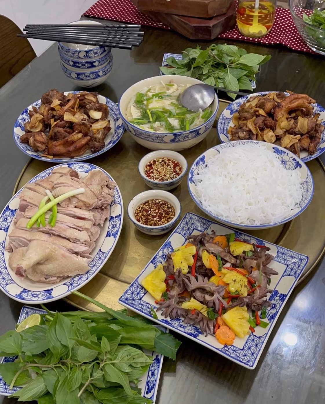 Các món ăn từ đơn giản đến cầu kỳ đều được anh trình bày hấp dẫn (Ảnh: NVCC). Các món ăn từ đơn giản đến cầu kỳ đều được anh trình bày hấp dẫn (Ảnh: NVCC).
