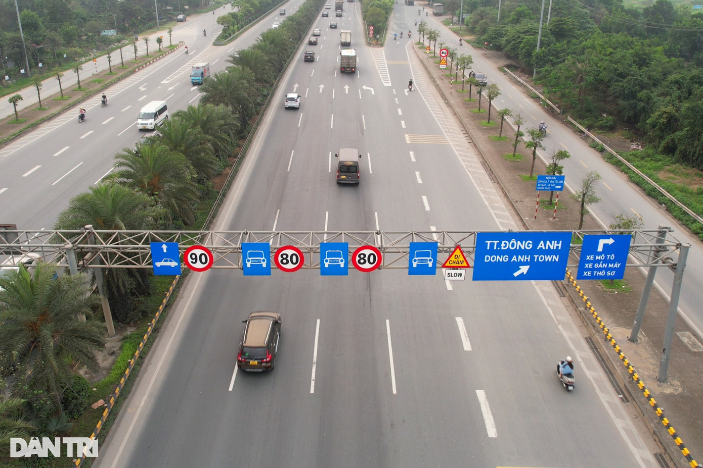 Hiện tại vận tốc tối đa đạt 90km/giờ, nhiều nhất 10 làn xe cho cả 2 chiều.