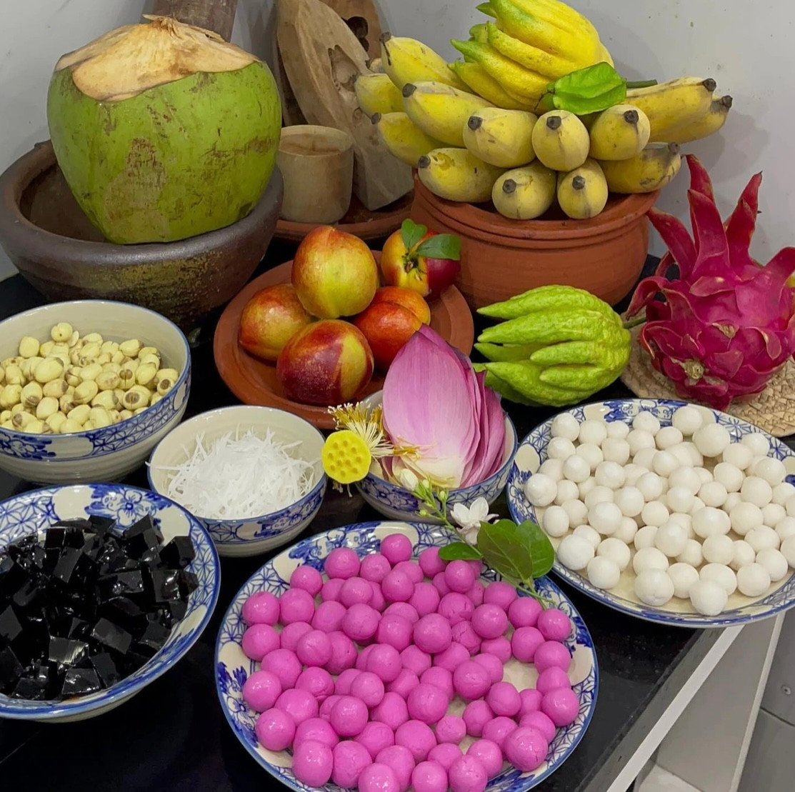 Chè hạt sen trân châu nước dừa để giải nhiệt ngày hè oi nóng (Ảnh: NVCC). Chè hạt sen trân châu nước dừa để giải nhiệt ngày hè oi nóng (Ảnh: NVCC).