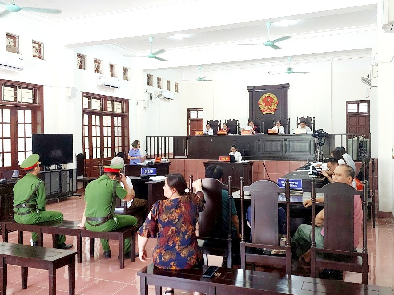 Phiên toà xét xử bị cáo Phương.