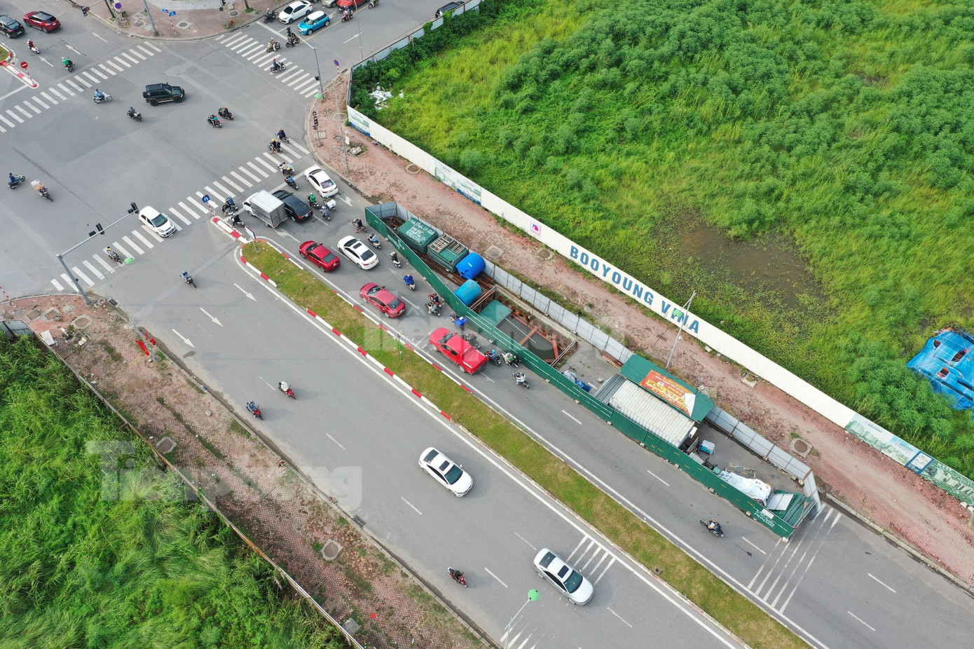 Một lô cốt trên phố Vũ Trọng Khánh nhìn từ trên cao. Ảnh: Phạm Nam