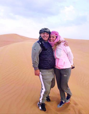 Maradona cưới vợ kém 30 tuổi tại Italia ảnh 2