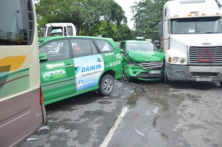 BẢN TIN ATGT: Đấu đầu xe khách, người đi xe máy tử vong tại chỗ ảnh 2