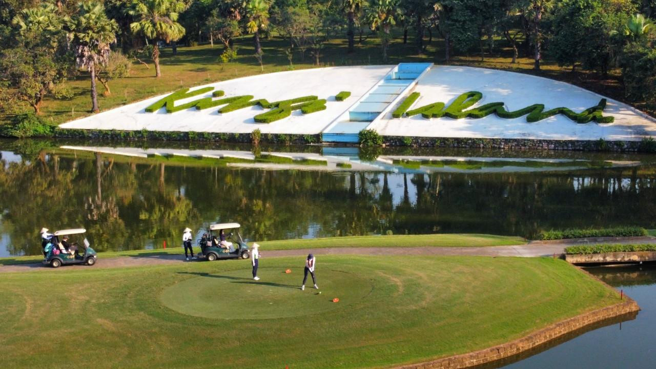 Ngày mai (5/11), 144 golfers sẽ bước vào tranh tài Tiền Phong Golf Championship 2022 trên sân Kings Course thuộc CLB golf BRG Kings Island Golf Resort (Đồng Mô, Sơn Tây, Hà Nội).