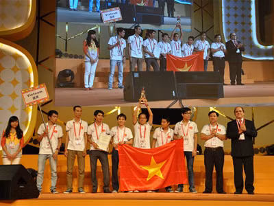 Đội tuyển Robocon ĐH Lạc Hồng đoạt giải Nhì tại cuộc thi Robocon châu Á- Thái Bình Dương 2012 tổ chức tại Hồng Kông