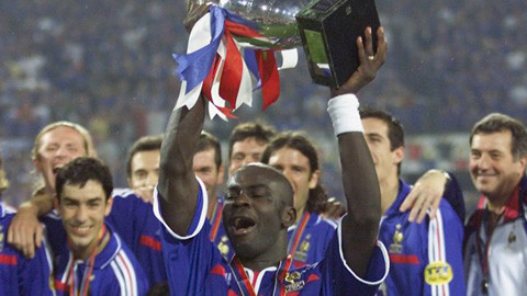 Top 10 khoảnh khắc đáng nhớ trong lịch sử EURO ảnh 8