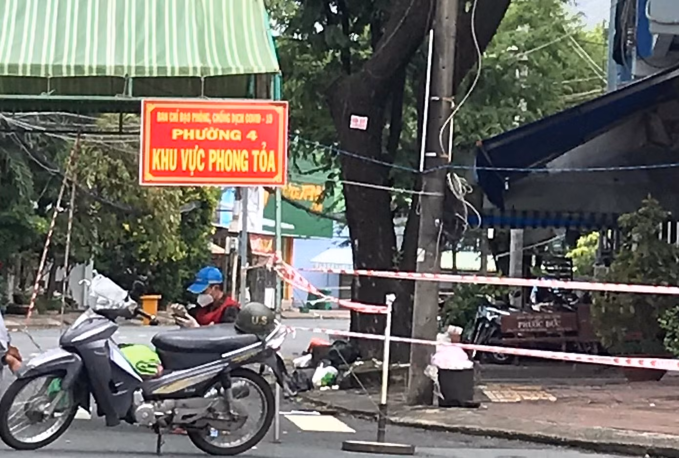 Khu vực tiệm bánh có chùm ca bệnh tiếp tục bị phong toả để phòng, chống dịch