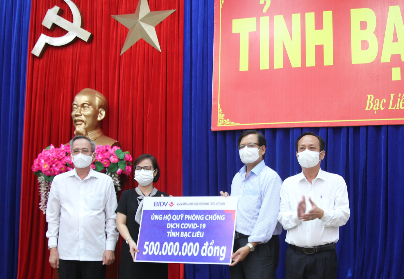 BIDV ủng hộ tỉnh Bạc Liêu 500 triệu đồng quĩ phòng chống Covid- 19 tỉnh Bạc Liêu