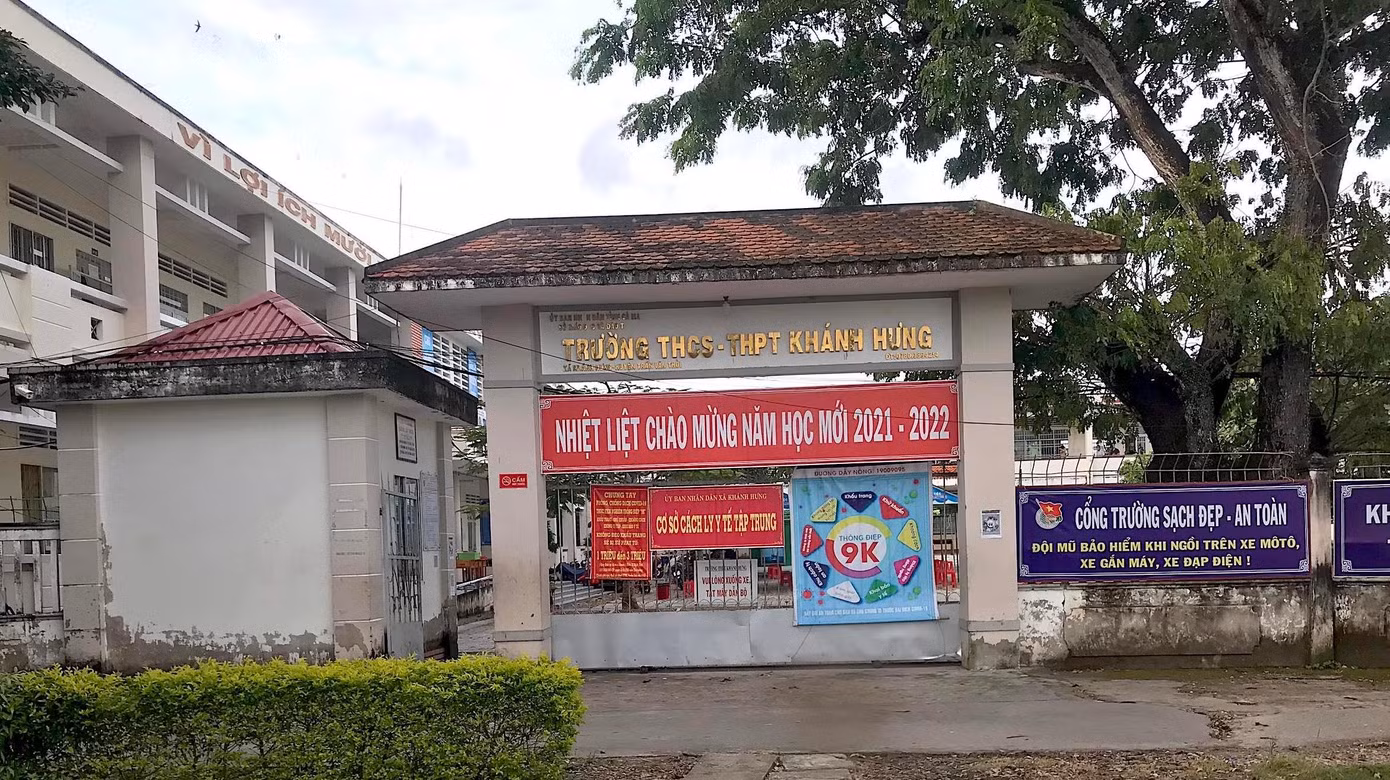 Trường THPT Khánh Hưng tận dụng làm khu cách ly tập trung đón người dân về quê tự phát