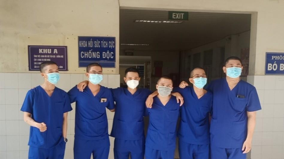 Những thầy thuốc ở Cà Mau xung phong vào tâm dịch TP HCM Những thầy thuốc ở Cà Mau xung phong vào tâm dịch TP HCM