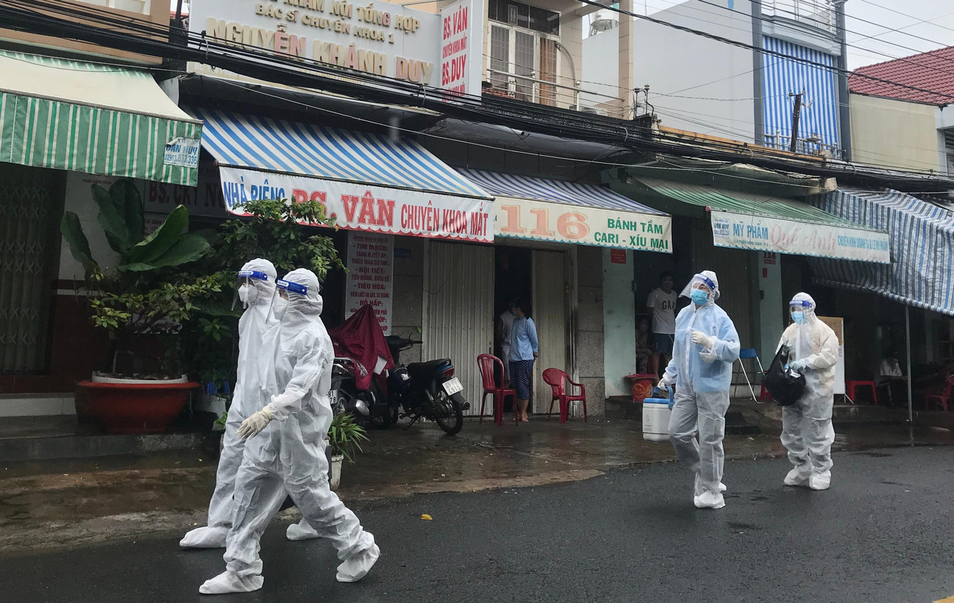 Truy vết, xét nghiệm nhằm bóc tách F0 ra khỏi cộng đồng để phòng chống dịch Truy vết, xét nghiệm nhằm bóc tách F0 ra khỏi cộng đồng để phòng chống dịch