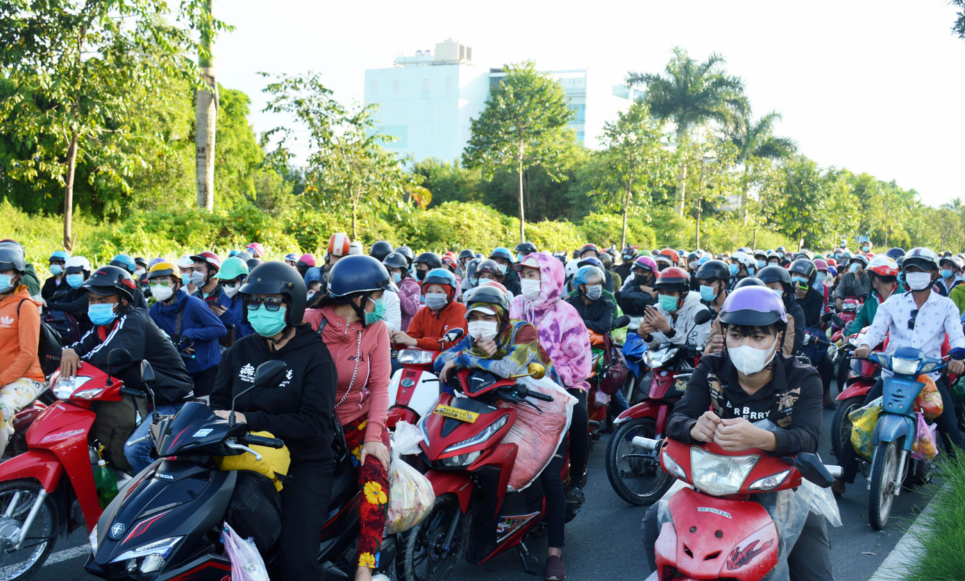 Người Cà Mau trở về quê từ vùng dịch liên tục tăng cao trong những ngày qua