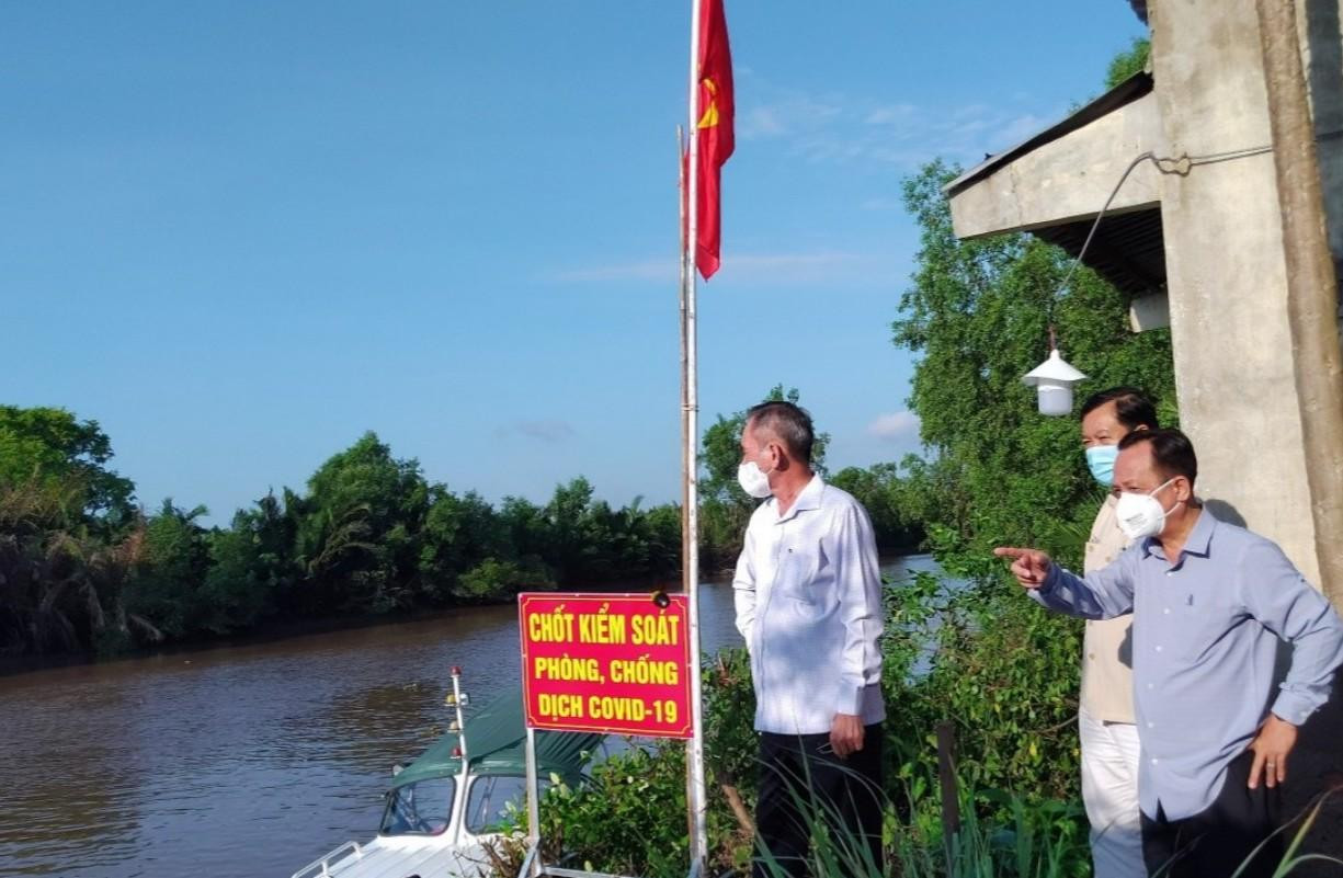 Bí Tỉnh uỷ, Chủ tịch UBND tỉnh Bạc Liêu thường xuyên kiểm tra việc kiểm soát người và phương tiện vào tỉnh Bạc Liêu để phòng chống dịch COVID- 19 Bí Tỉnh uỷ, Chủ tịch UBND tỉnh Bạc Liêu thường xuyên kiểm tra việc kiểm soát người và phương tiện vào tỉnh Bạc Liêu để phòng chống dịch COVID- 19