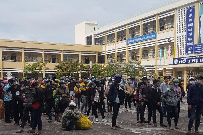 Những ngôi trường trở thành khu cách ly tập trung cho bà con về quê vì các khu cách ly đã quá tải