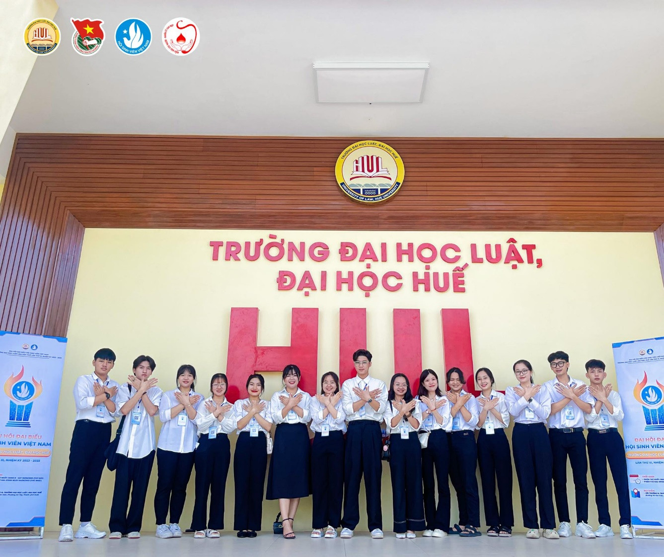 Sinh viên CLB Hiến máu nhân đạo trường ĐH Luật, ĐH Huế Sinh viên CLB Hiến máu nhân đạo trường ĐH Luật, ĐH Huế