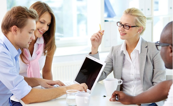 Kỹ năng giao tiếp và làm việc nhóm giúp bạn giải quyết công việc nhanh chóng và tạo dựng nhiều mối quan hệ bền vững