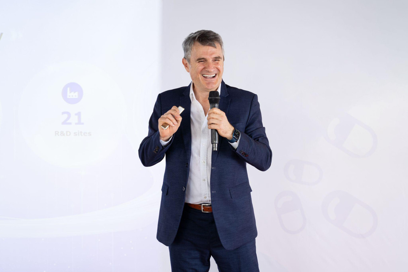 Ông Emin Turan - Tổng Giám đốc Sanofi đánh giá cao sự hợp tác giữa hai bên nhằm tối ưu hóa tiếp cận insulin cho người bệnh Ông Emin Turan - Tổng Giám đốc Sanofi đánh giá cao sự hợp tác giữa hai bên nhằm tối ưu hóa tiếp cận insulin cho người bệnh