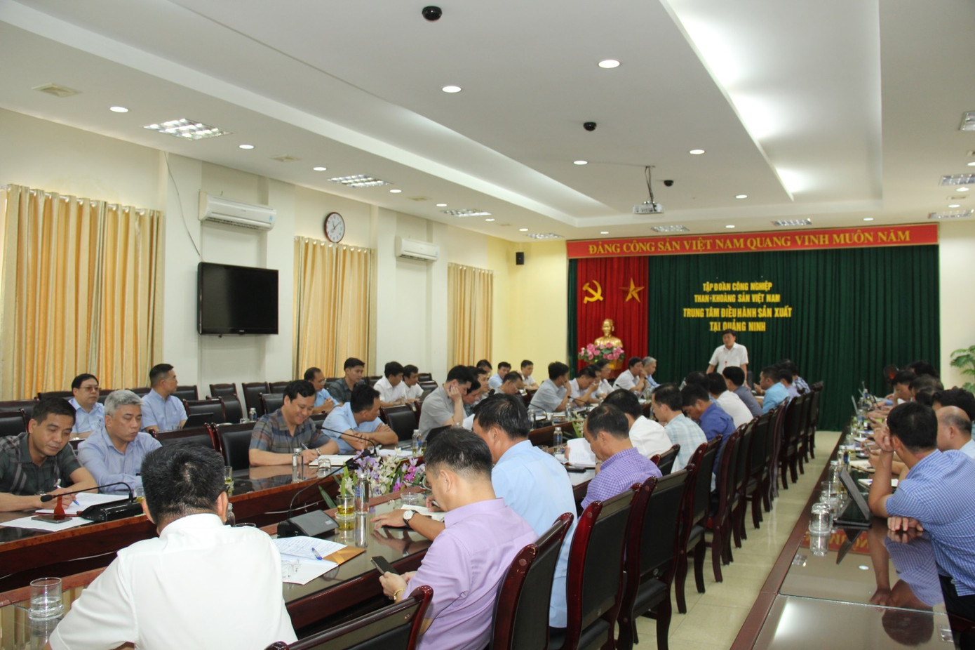 Hội nghị điều hành hoàn thành kế hoạch sản xuất, tiêu thụ than tháng 7/2023.