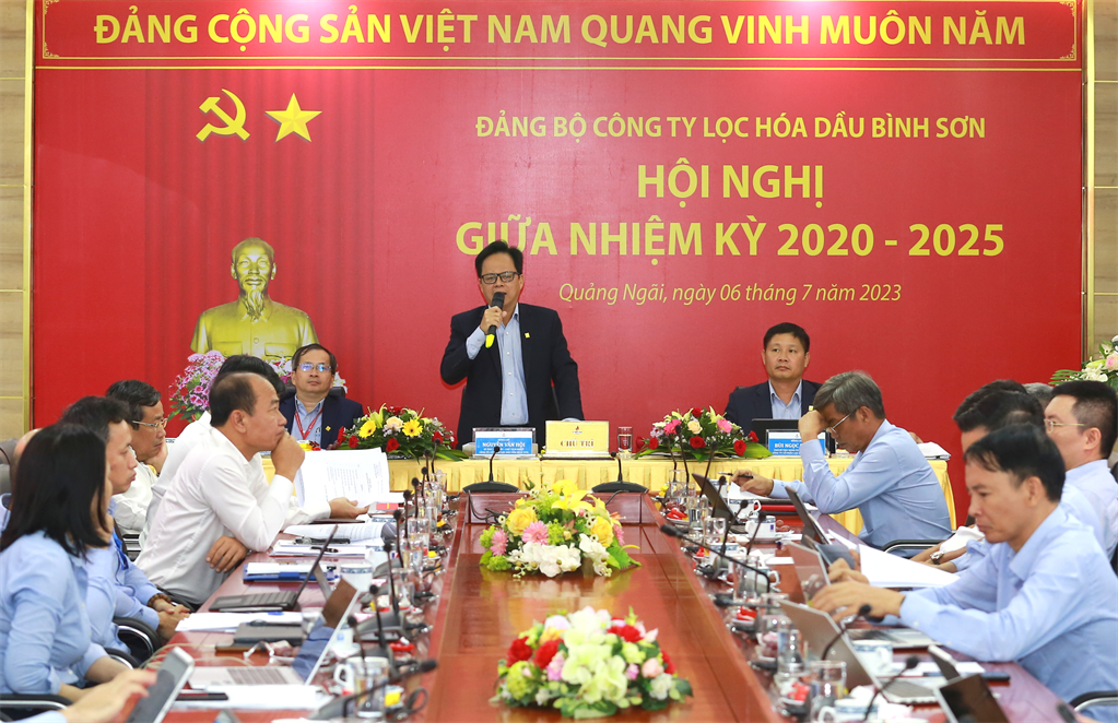 Đoàn Chủ tọa điều hành Hội nghị