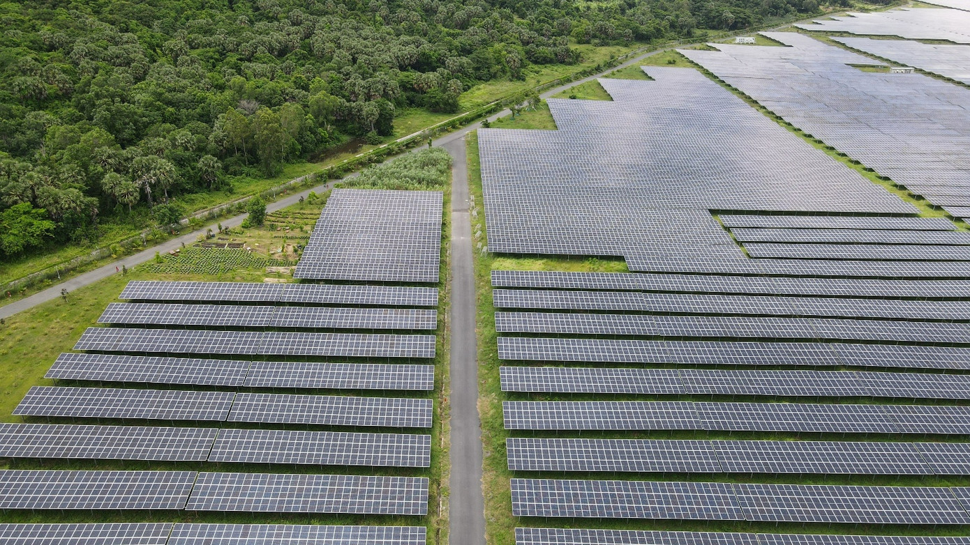 Còn hôm nay. Một sự hòa quyện giữa công nghệ hiện đại và cảnh sắc huyền thoại dưới chân núi Cấm