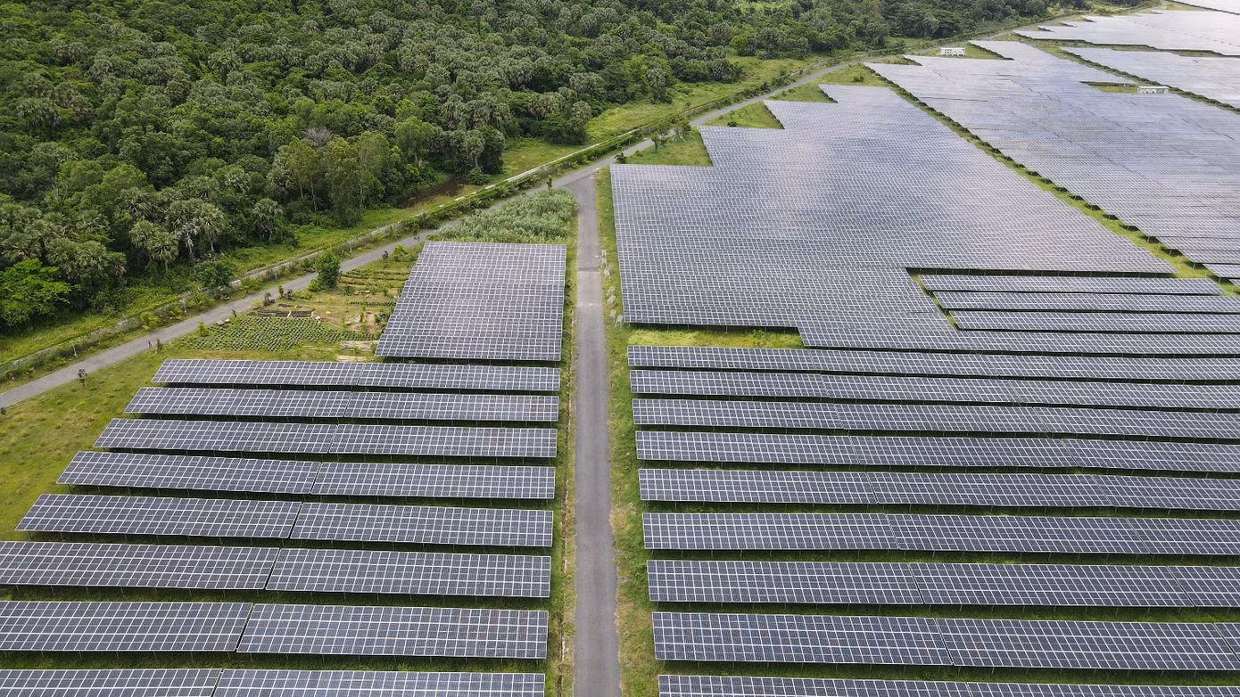 Còn hôm nay. Một sự hòa quyện giữa công nghệ hiện đại và cảnh sắc huyền thoại dưới chân núi Cấm