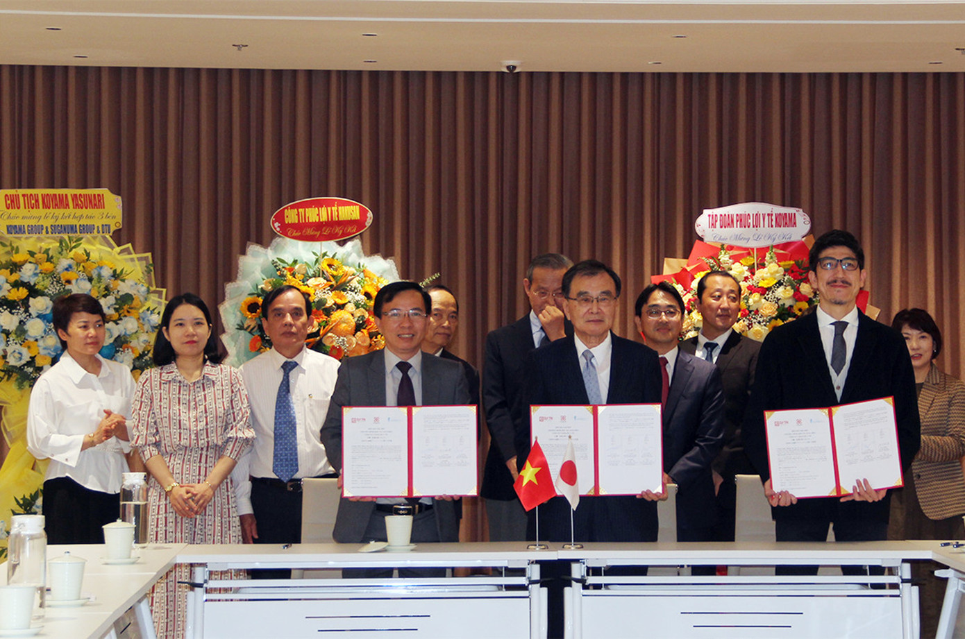 ĐH Duy Tân và Tập đoàn Phúc lợi Y tế Koyama cùng Công ty Cổ phần Suganuma Group ký kết hợp tác lĩnh vực Chăm sóc Y tế.