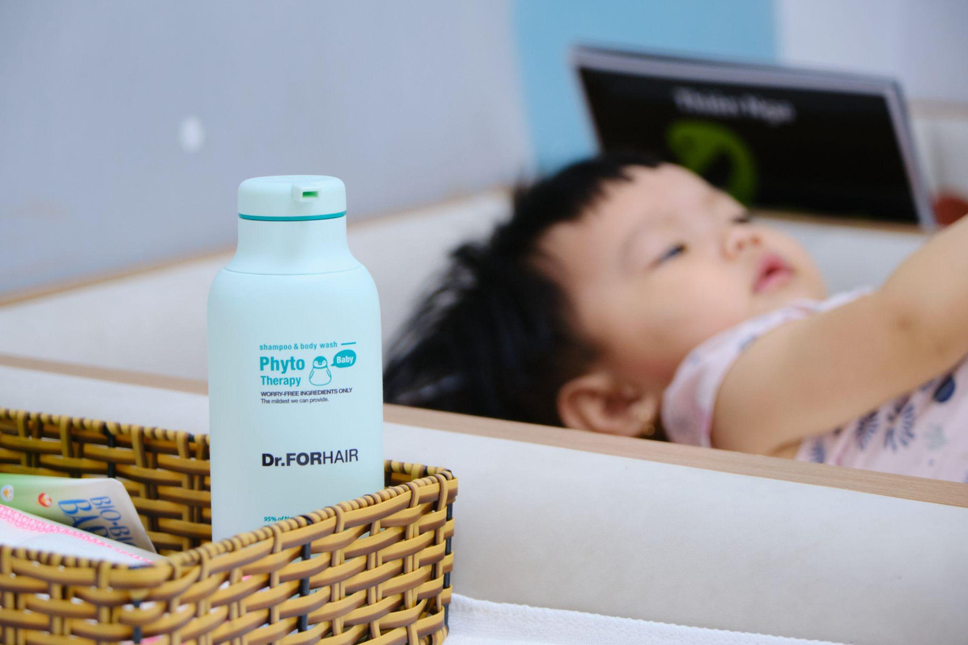 Sản phẩm Tắm gội Dr.FORHAIR Phyto Therapy Baby được sử dụng trong liệu trình tắm bé chuẩn y khoa