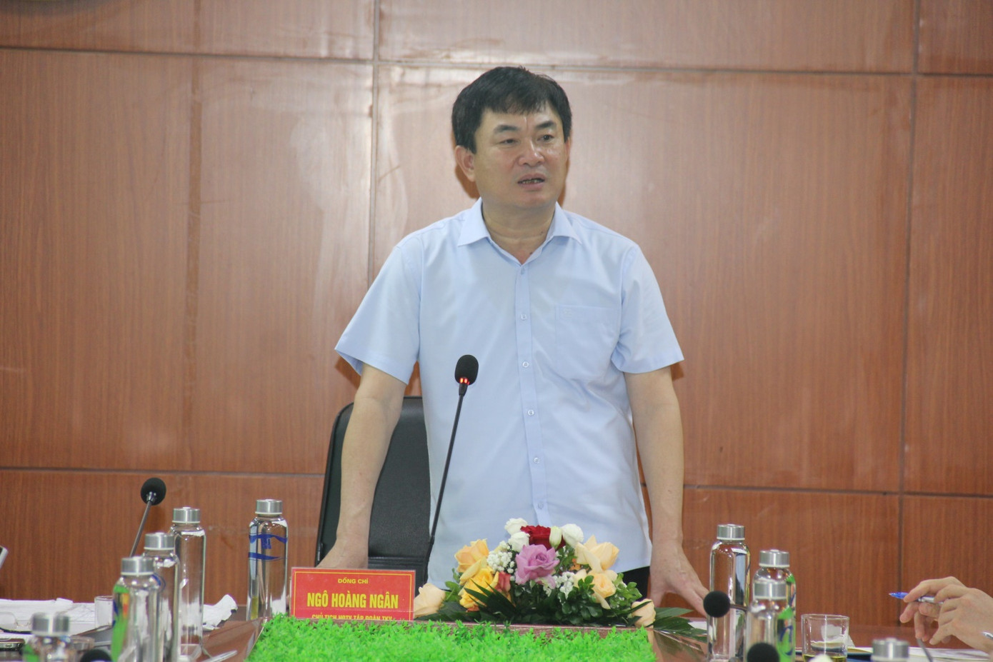 Bí thư Đảng uỷ, Chủ tịch HĐTV Tập đoàn Ngô Hoàng Ngân đề nghị Than Hạ Long tiếp tục triển khai các hạng mục của Dự án khai thác hầm lò Khe Chàm II/IV, thực hiện hoàn thành kế hoạch, nhiệm vụ năm 2023.