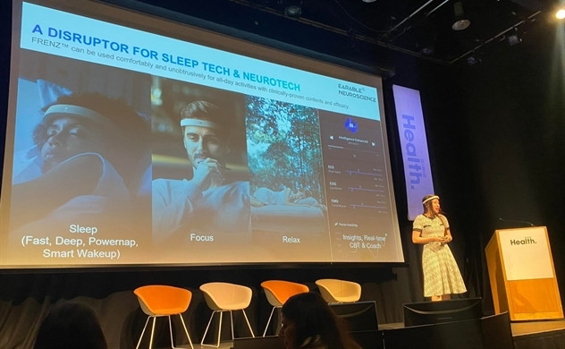 Kimi Đoàn liên tục đại diện Earable tại các sự kiện lớn trên thế giới. Trong ảnh, Kimi Đoàn giới thiệu về vòng đeo thông minh FRENZ tại hội nghị toàn cầu WIRED Health 2023 tại Anh. ảnh T.H