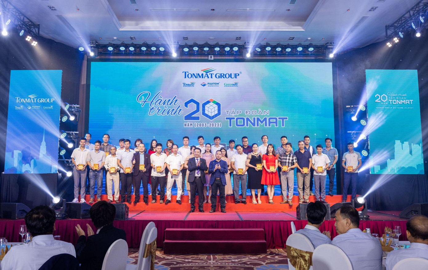Tập đoàn TONMAT tri ân các khách hàng, đối tác đồng hành trong hành trình 20 năm.