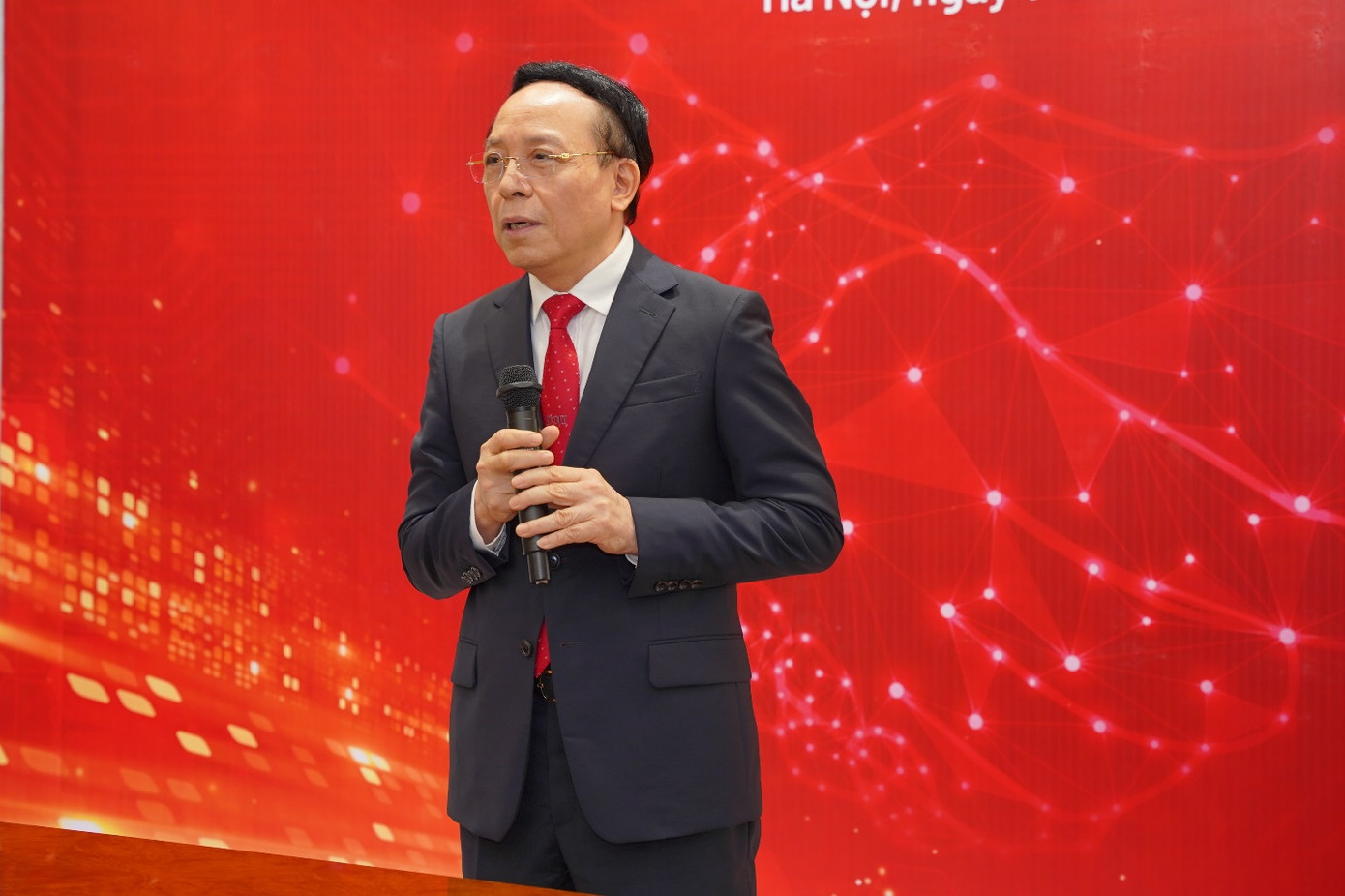 Ông Đỗ Minh Phú - Chủ tịch Hội đồng Sáng lập Tập đoàn DOJI phát biểu Ông Đỗ Minh Phú - Chủ tịch Hội đồng Sáng lập Tập đoàn DOJI phát biểu