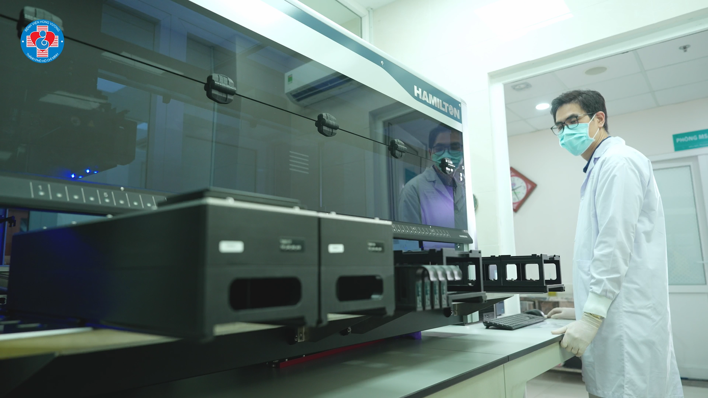 KTV cùng hệ thống tách chiết tự động NIPT tại phòng xét nghiệm BV Hùng Vương KTV cùng hệ thống tách chiết tự động NIPT tại phòng xét nghiệm BV Hùng Vương