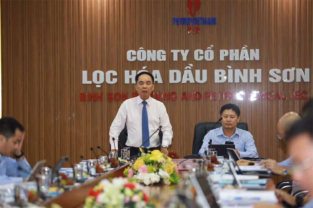 TS. Nguyễn Quốc Thập tham góp ý kiến tại Hội thảo