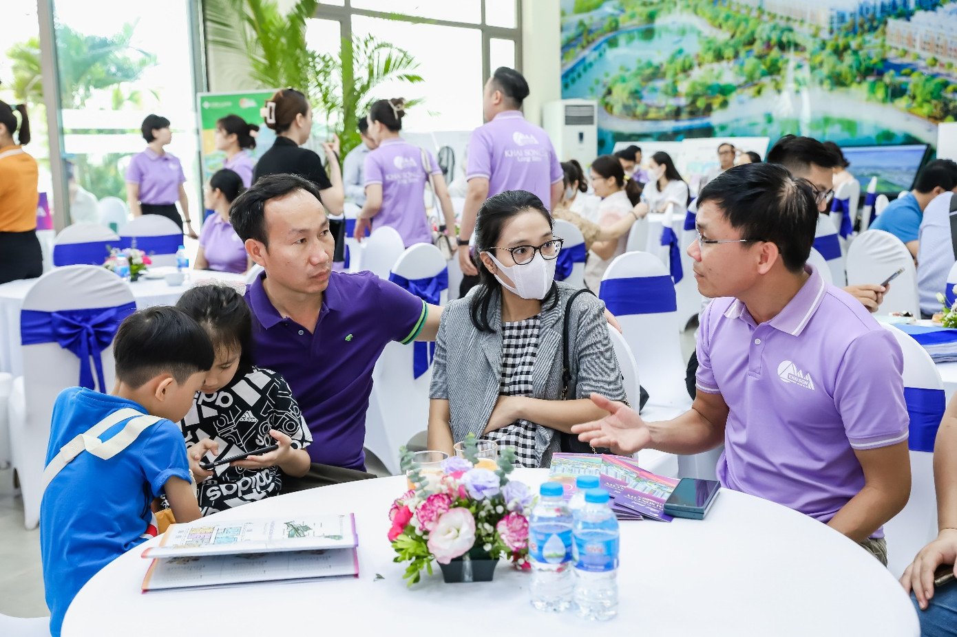 Theo VARS, hơn 72% lượng giao dịch nhà ở quý I là căn hộ chung cư. Theo VARS, hơn 72% lượng giao dịch nhà ở quý I là căn hộ chung cư.