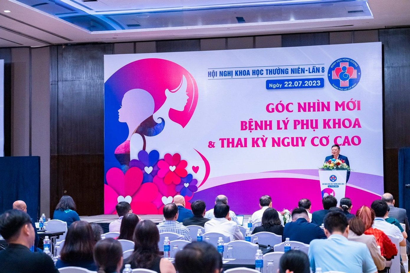 GS. TS. Nguyễn Viết Tiến, Nguyên Thứ trưởng Bộ Y tế phát biểu khai mạc hội nghị GS. TS. Nguyễn Viết Tiến, Nguyên Thứ trưởng Bộ Y tế phát biểu khai mạc hội nghị