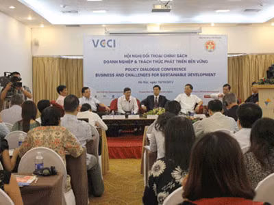 Hội nghị đối thoại chính sách: Doanh nghiệp và thách thức phát triển bền vững