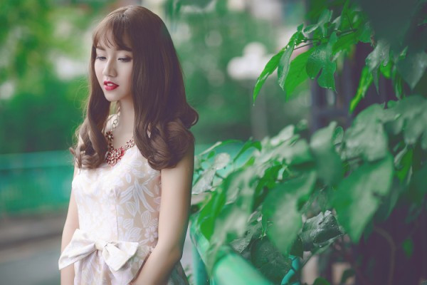 Á hậu Trà My xinh tươi giữa trời thu Hà Nội ảnh 1