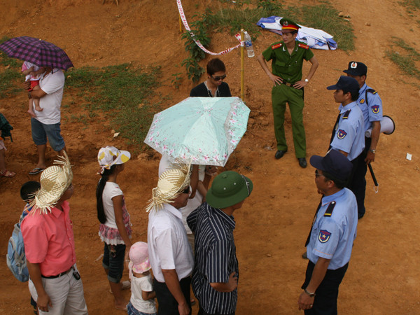 Không có đủ 150.000 đồng, khán giả đừng hòng vào xem đua xe ô tô