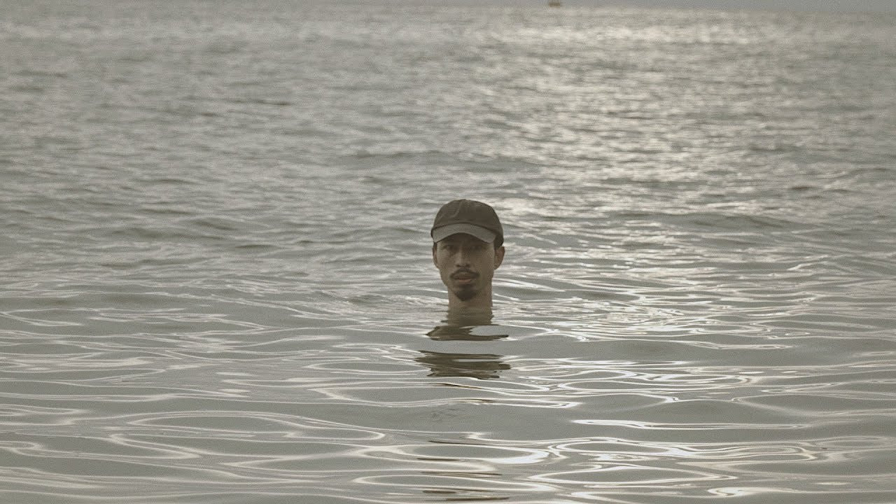 MV của ca khúc Hai triệu năm mở màn cho chuỗi "đoán đề" của Đen Vâu. MV của ca khúc Hai triệu năm mở màn cho chuỗi "đoán đề" của Đen Vâu.