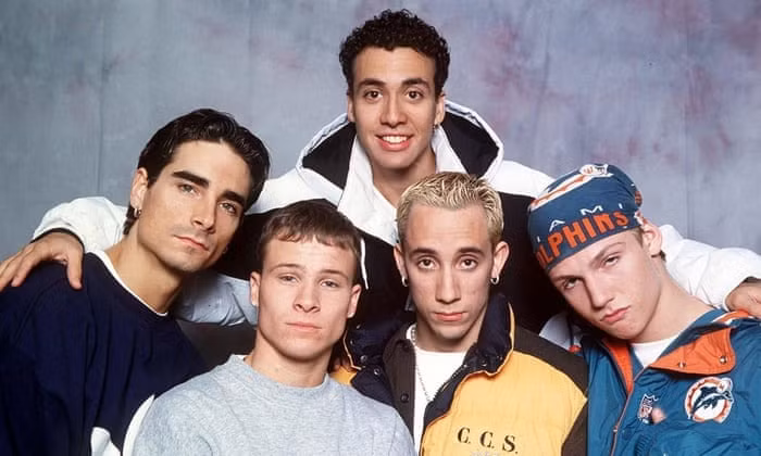 Mẫu số chung của các boyband "thời bố mẹ anh": Biết hát, biết nhảy, các thành viên đều đẹp nhưng không ai giống ai.