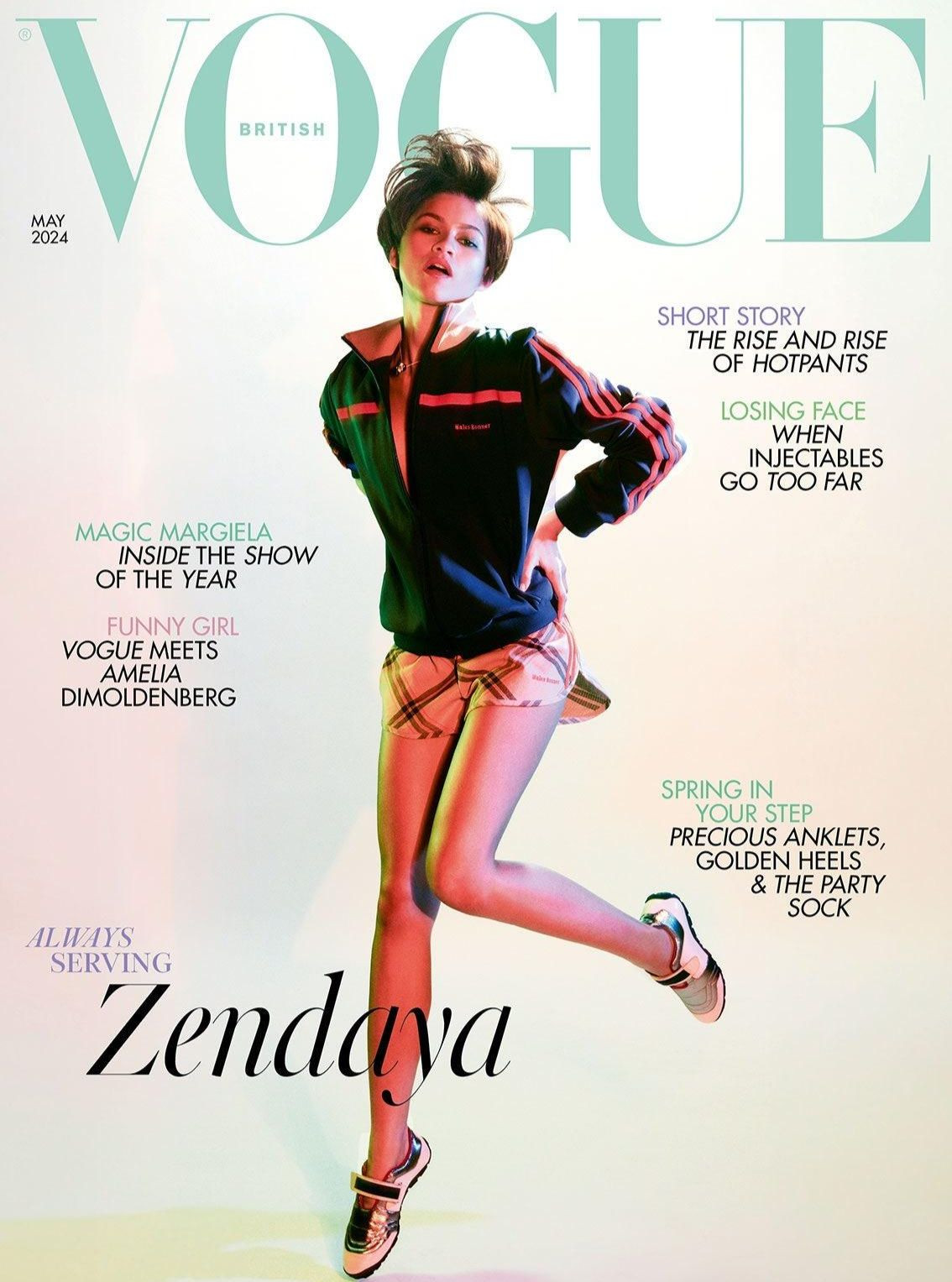 Zendaya xuất hiện trên bìa tạp chí số tháng 5 của tạp chí Vogue phiên bản Anh. Zendaya xuất hiện trên bìa tạp chí số tháng 5 của tạp chí Vogue phiên bản Anh.