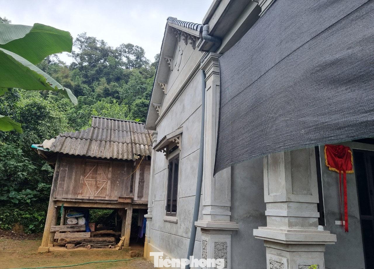 “Ngôi nhà hoàn thành, gia đình, con cháu không phải sống trong lo sợ, mỗi khi mưa gió, nắng nóng”, ông On nói.