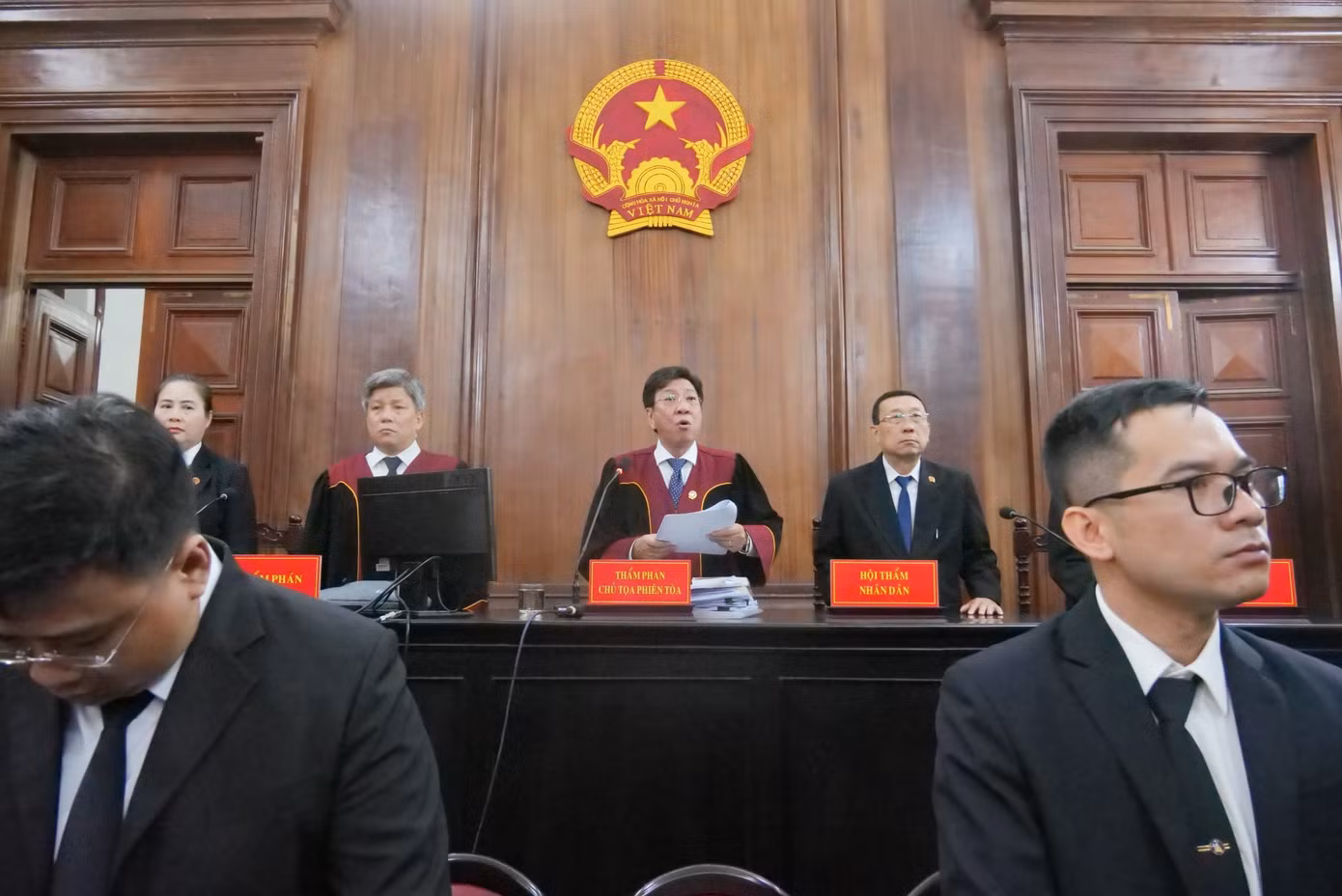 HĐXX phiên tòa sơ thẩm. Ảnh: Thỏ Mộc