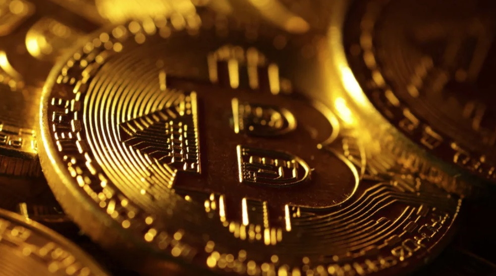 Giá bitcoin biến động mạnh trong thời gian qua. (Đồ họa: Reuters)